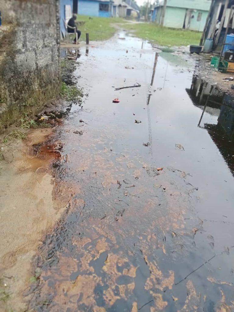 DISASTER AS HERITAGE ENERGY’S PIPELINE BURSTS, SPILLS CRUDE OIL AT ODIDI COMMUNITY