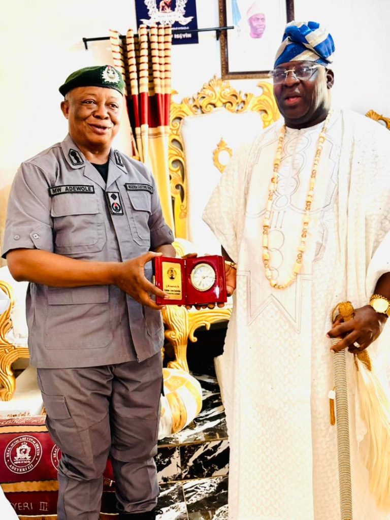 DC ADEWOLE VISITS ROYAL FATHERS, SEEKS SUPPORT IN FIGHT AGAINST SMUGGLING